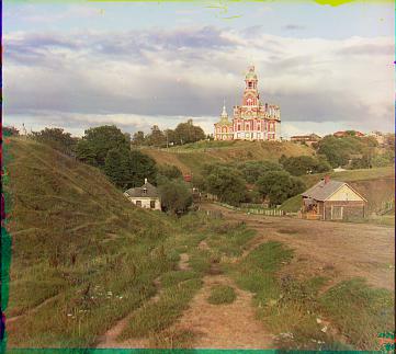 input: `cathedral.jpg`, green: (5, 2), red: (12, 3)