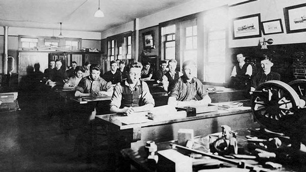 MMI 1908 Mechanical Engineering class