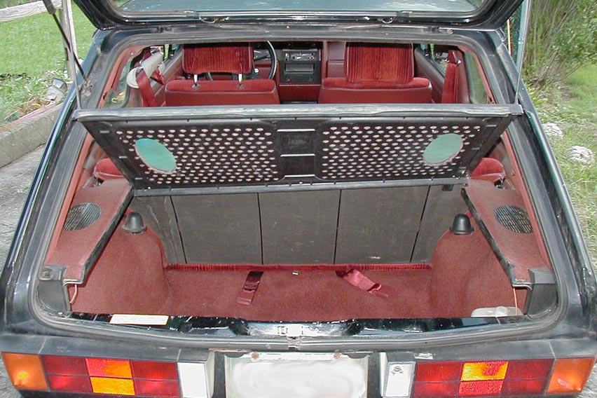 Hatch with rear seat enabled as a seat