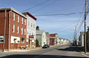Centre Street
                at Carbon Street, looking north