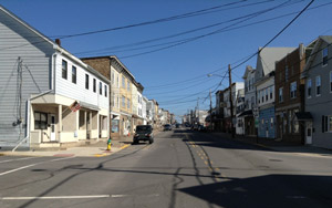 Centre Street
                at Carbon Street, looking north