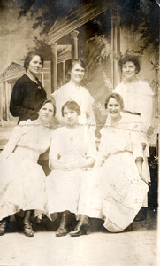 Cecelia Rymsza, Victoria Rymsza, Helen Casper, 3 other young women