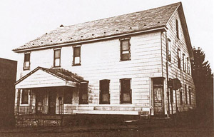 Old photo of the Fox/Krouse hotel and home