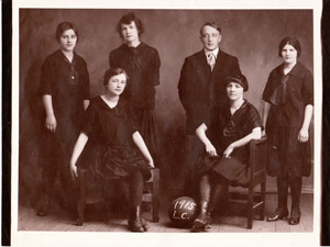 Girls Basketball 1915