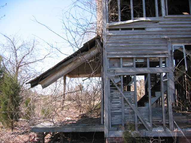 cc2004_3_12_1240_hauntedHousePorch