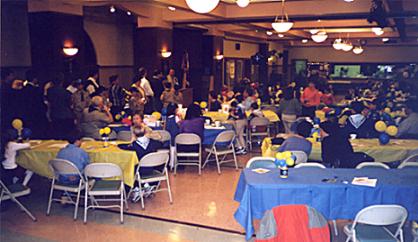 B&G-crowd.jpg (26638 bytes)