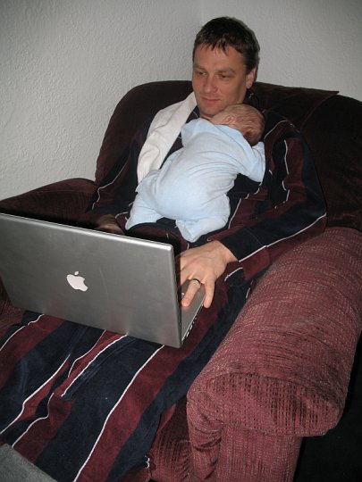 IMG_1096.JPG - Dad thought he was going to get some assistance with his work.  Just moral support as it turns out.