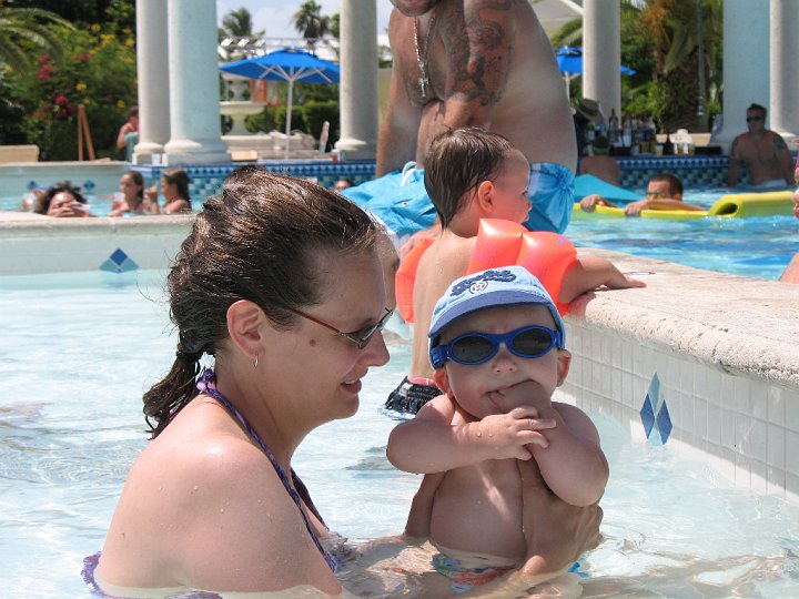 IMG_1835.JPG.jpg - In the pool with Mommy.