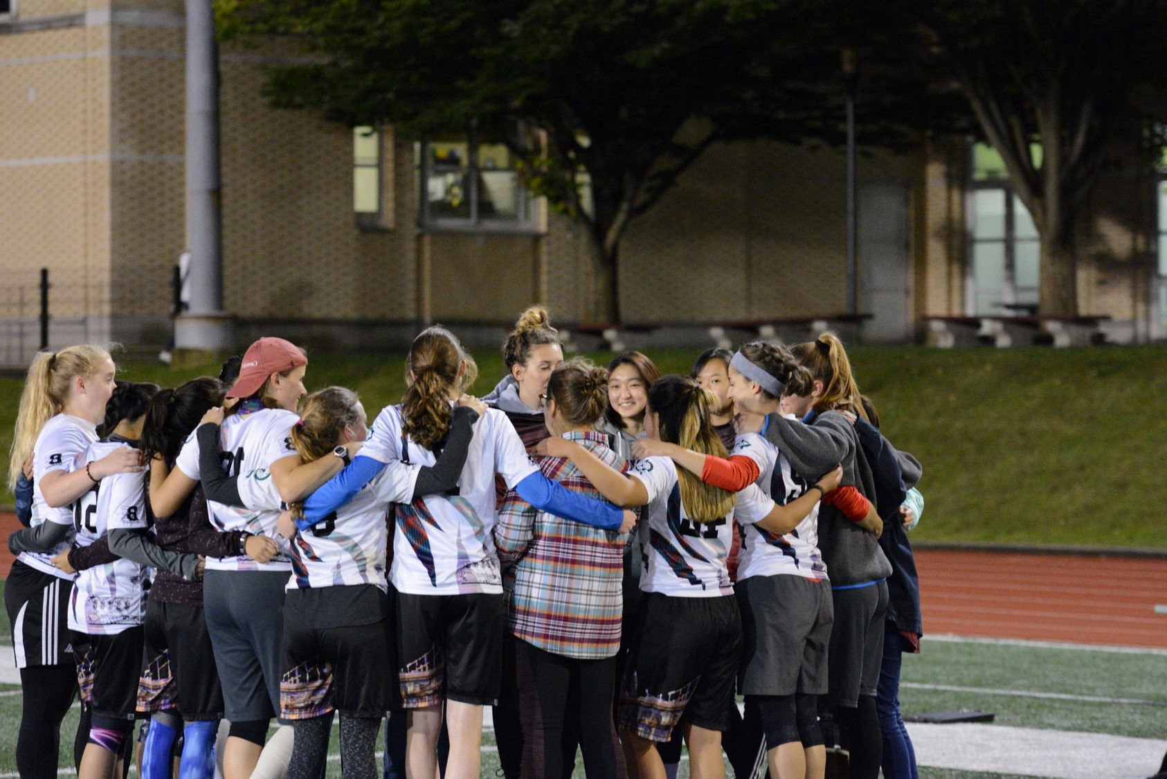 showcase game huddle