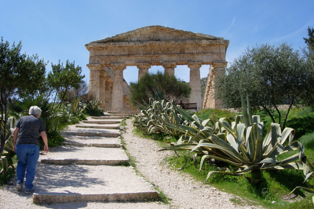 Segesta01.JPG